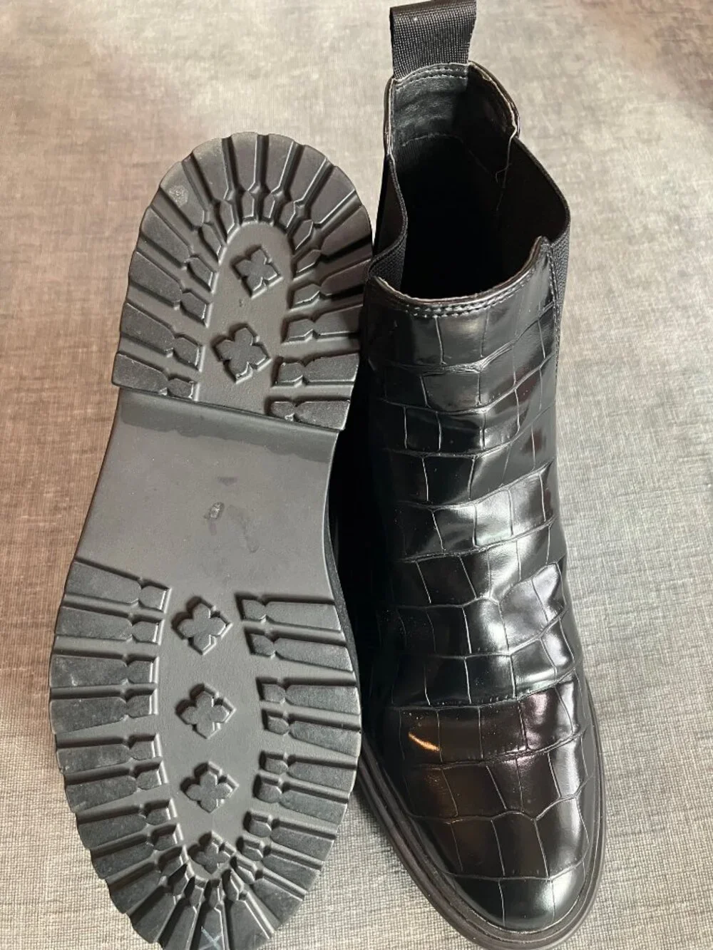 BP Cait Womens 8 Black Croc Embossed Chelsea Boots Platform Lug Sole NWOT
